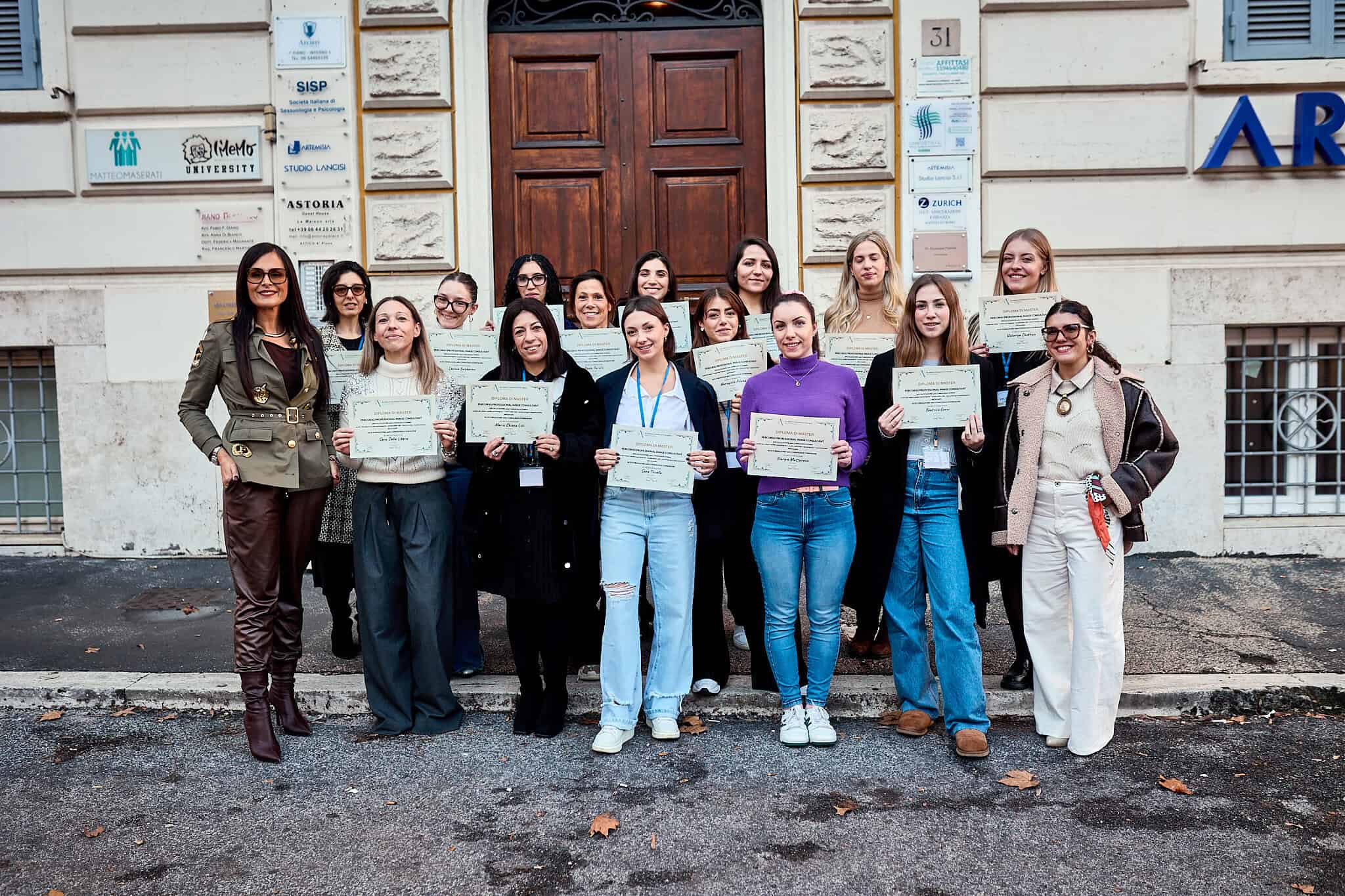 Accademiaconsulenzaimmagini consegna diplomi